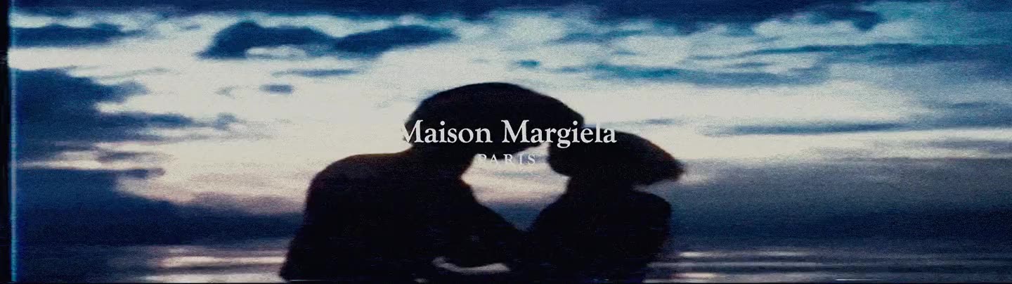 Maison Margiela - Beach Walk - image 1