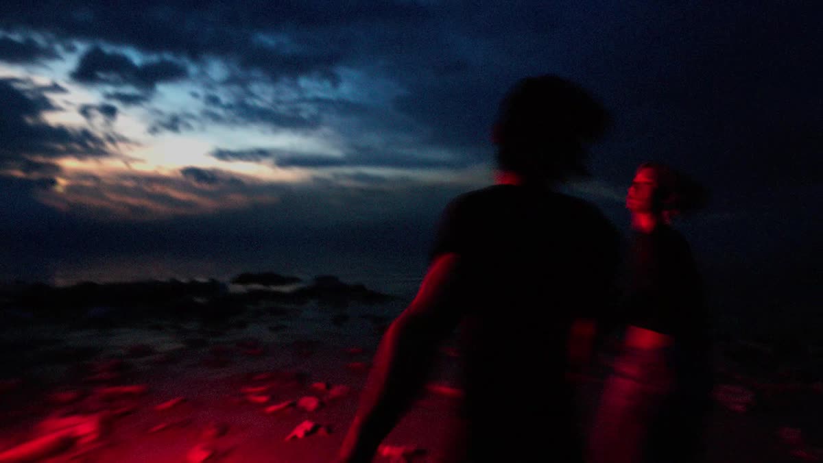 Maison Margiela - Beach Walk - image 4